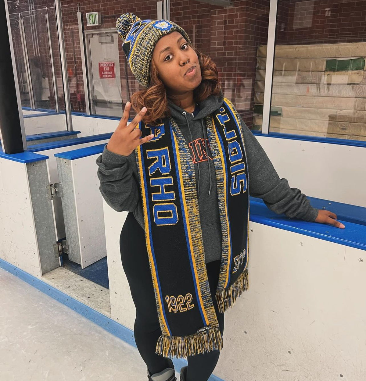 SGRho Black Scarf and Hat Set