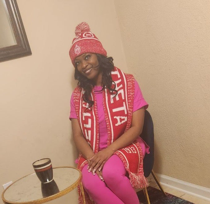 Delta Red Crest Scarf And Hat Set