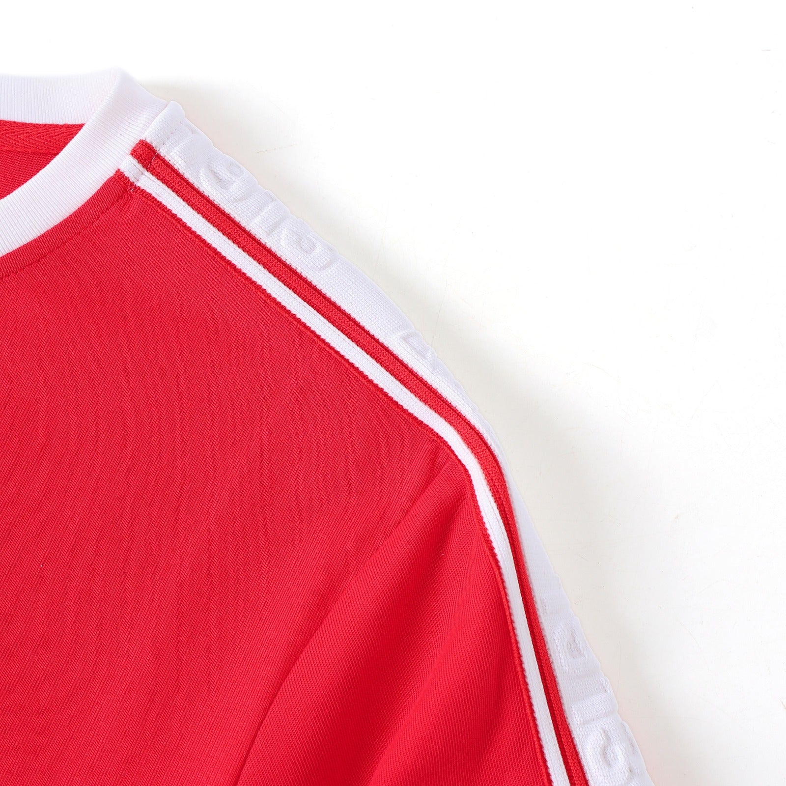 Delta Red Tapered Embossed Crest Premium Shirt